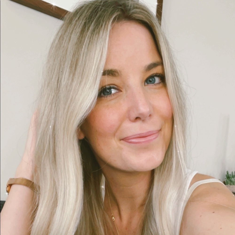 Meet your Posher, Danielle